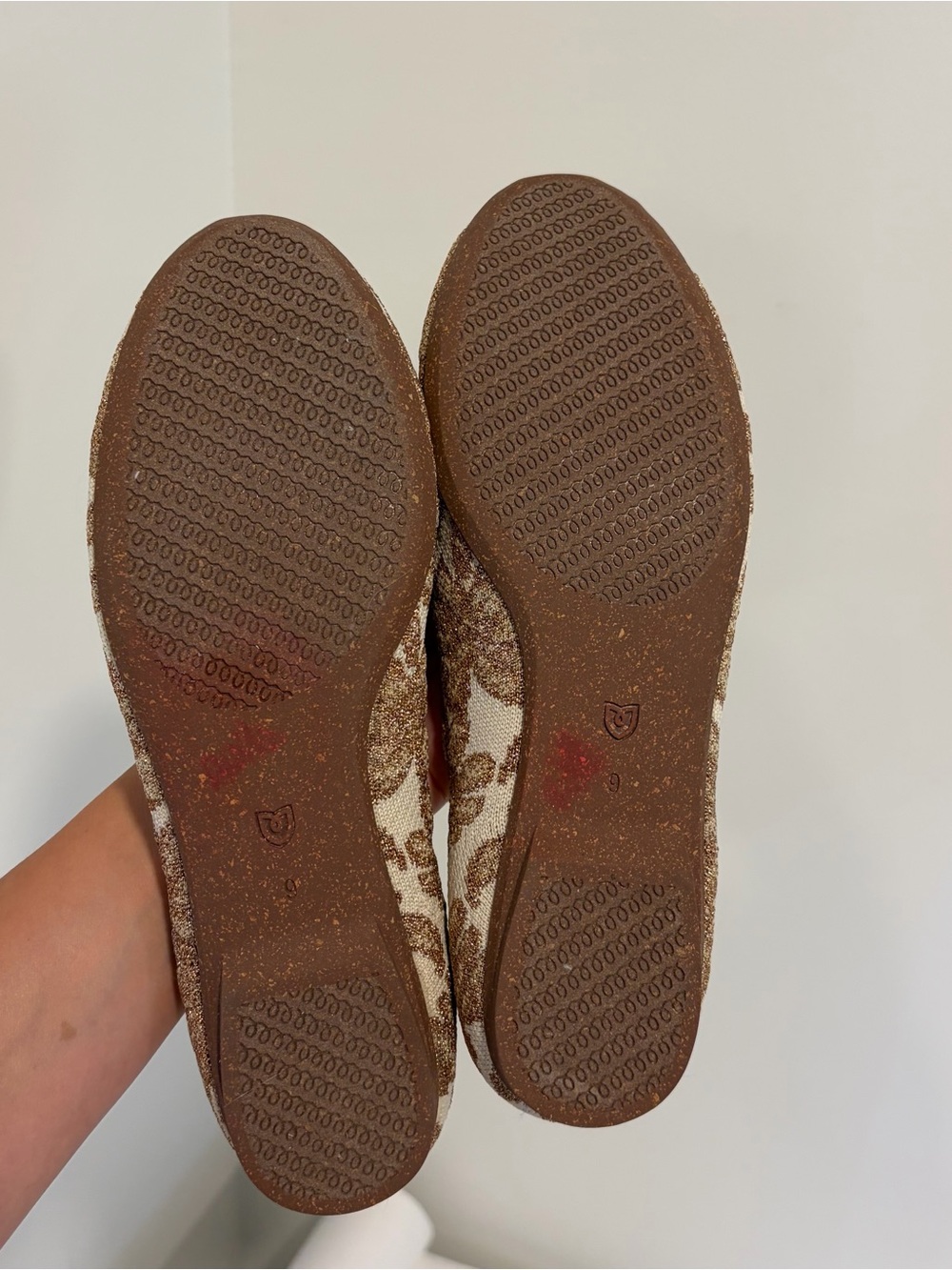 Rothys The Lounge Loafer Gold Chantilly Metallic Jacquard Flat Shoes Womens sz 9 - Picture 16 of 16